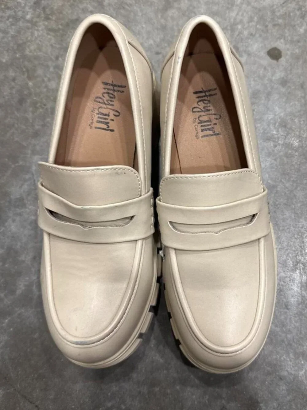 Women's Cream and Tan Loafers